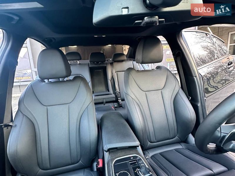 Седан BMW 3 Series 2019 в Запоріжжі