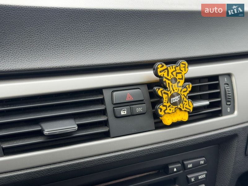 Седан BMW 3 Series 2005 в Нетешине