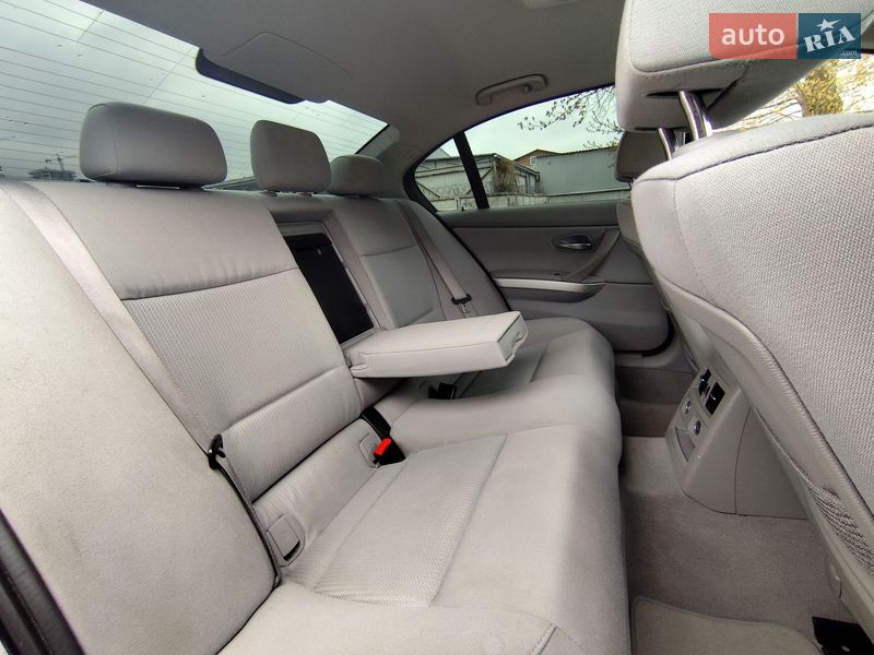 Седан BMW 3 Series 2009 в Києві фото 19 Седан BMW 3 Series 2009 в Києві