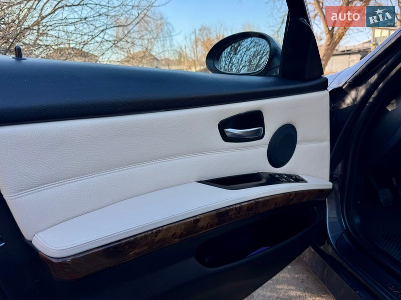 Седан BMW 3 Series 2005 в Києві