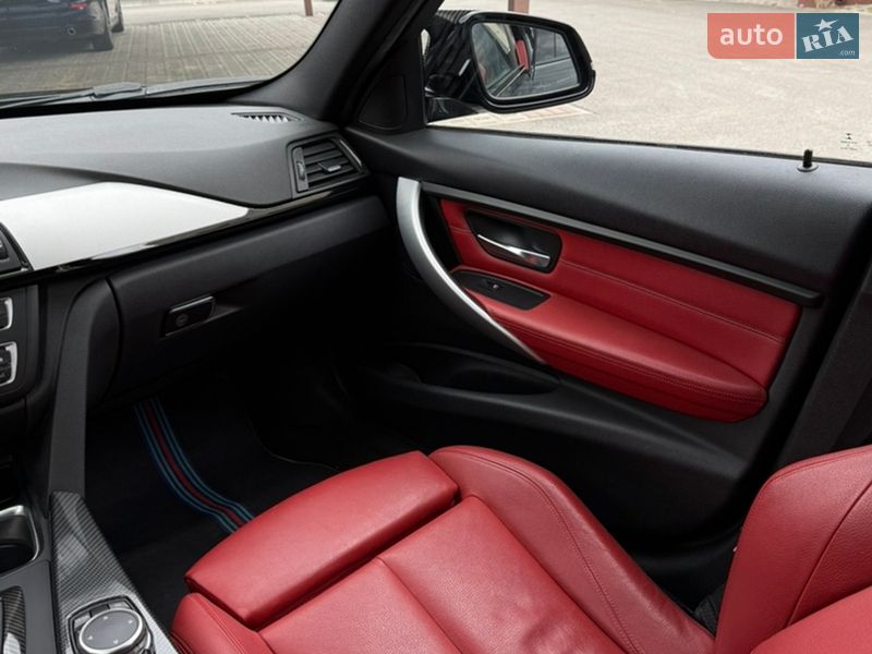 Седан BMW 3 Series 2015 в Харкові