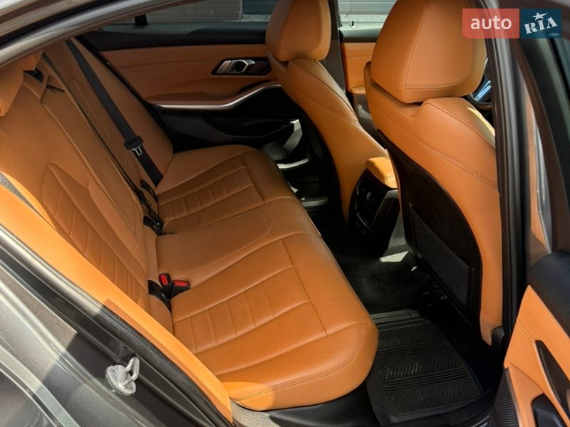 Седан BMW 3 Series 2020 в Ровно