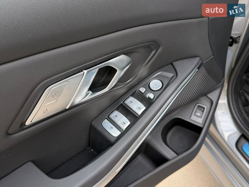 Седан BMW 3 Series 2025 в Киеве фото 16 Седан BMW 3 Series 2025 в Киеве