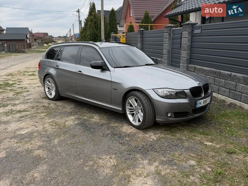 BMW 3 Series 2010