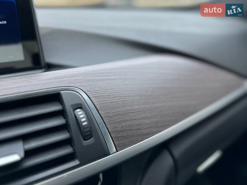 Седан BMW 3 Series 2015 в Луцке