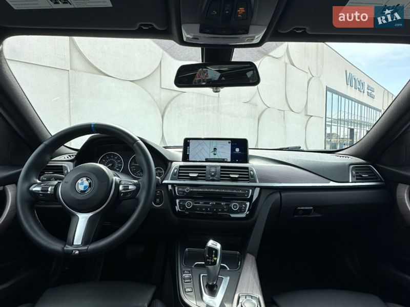 Седан BMW 3 Series 2015 в Луцке