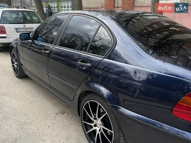 Седан BMW 3 Series 2003 в Львові