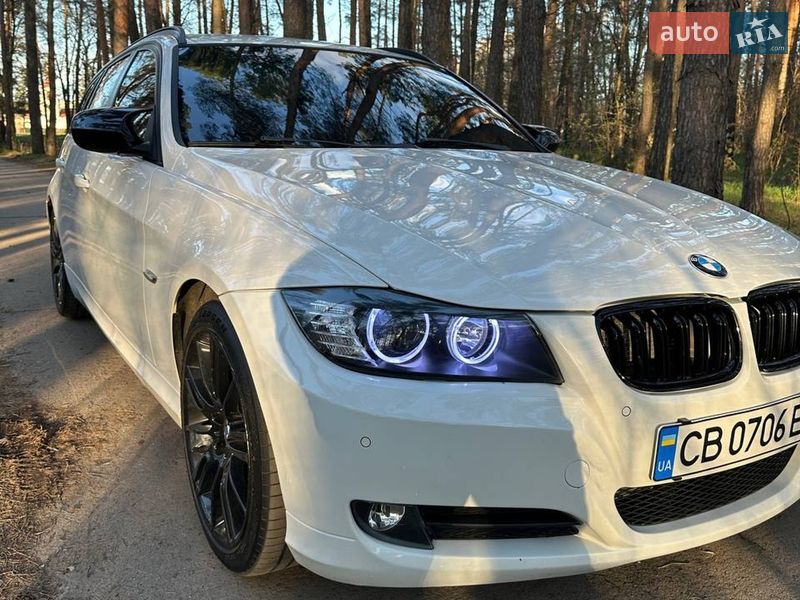 Универсал BMW 3 Series 2010 в Прилуках фото Универсал BMW 3 Series 2010 в Прилуках