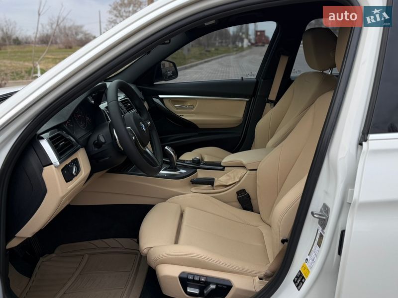 Седан BMW 3 Series 2017 в Одессе