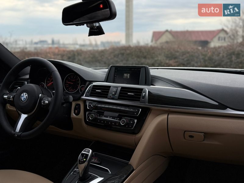 Седан BMW 3 Series 2017 в Одессе
