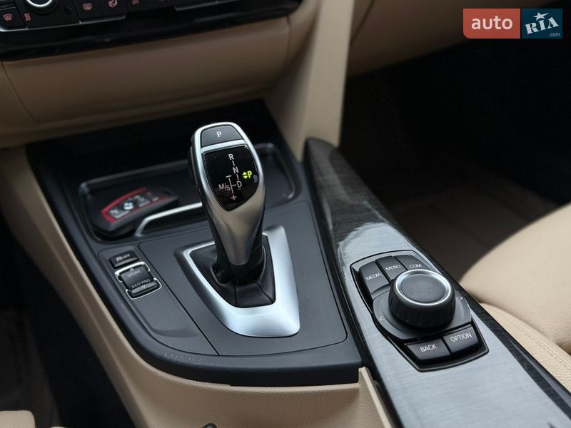 Седан BMW 3 Series 2017 в Одессе