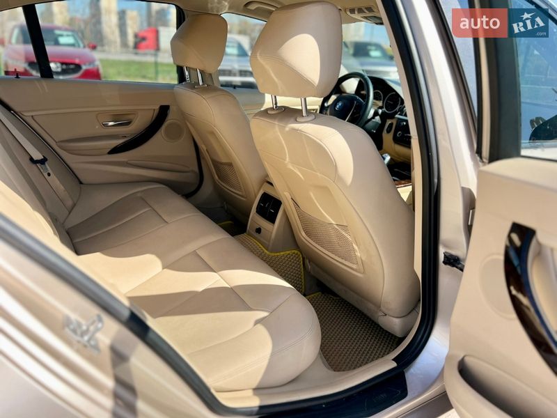 Седан BMW 3 Series 2013 в Києві