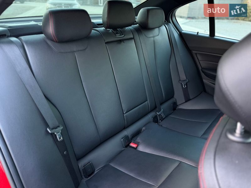 Седан BMW 3 Series 2013 в Львові