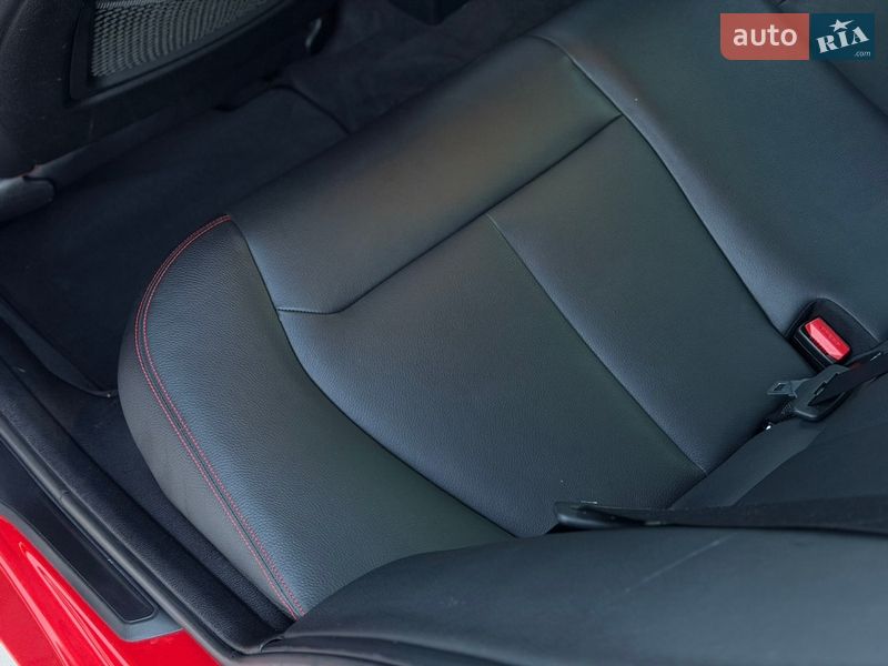 Седан BMW 3 Series 2013 в Львові