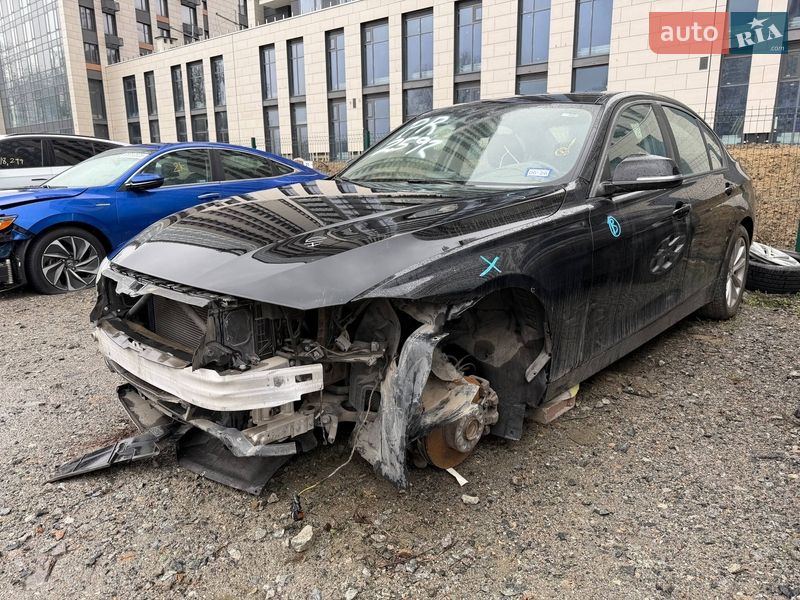 Седан BMW 3 Series 2017 в Киеве