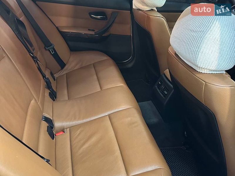 Седан BMW 3 Series 2011 в Черкасах