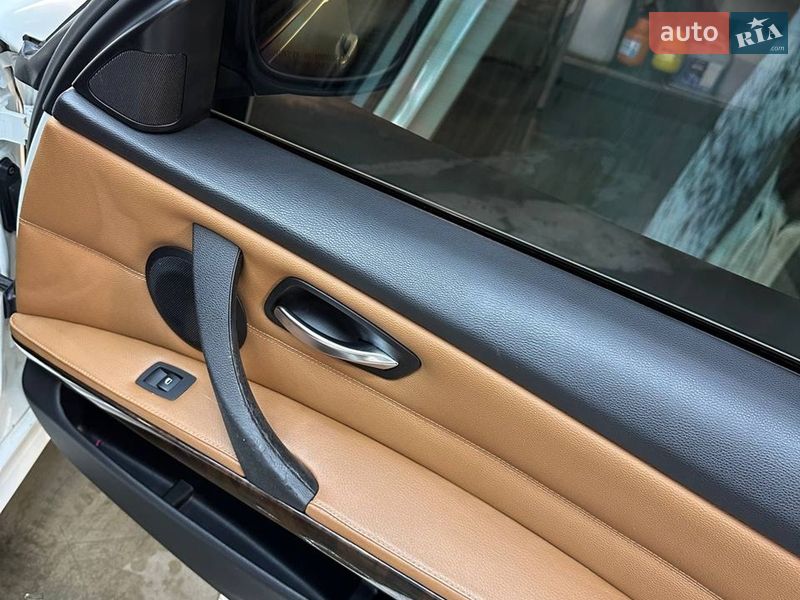 Седан BMW 3 Series 2011 в Черкасах