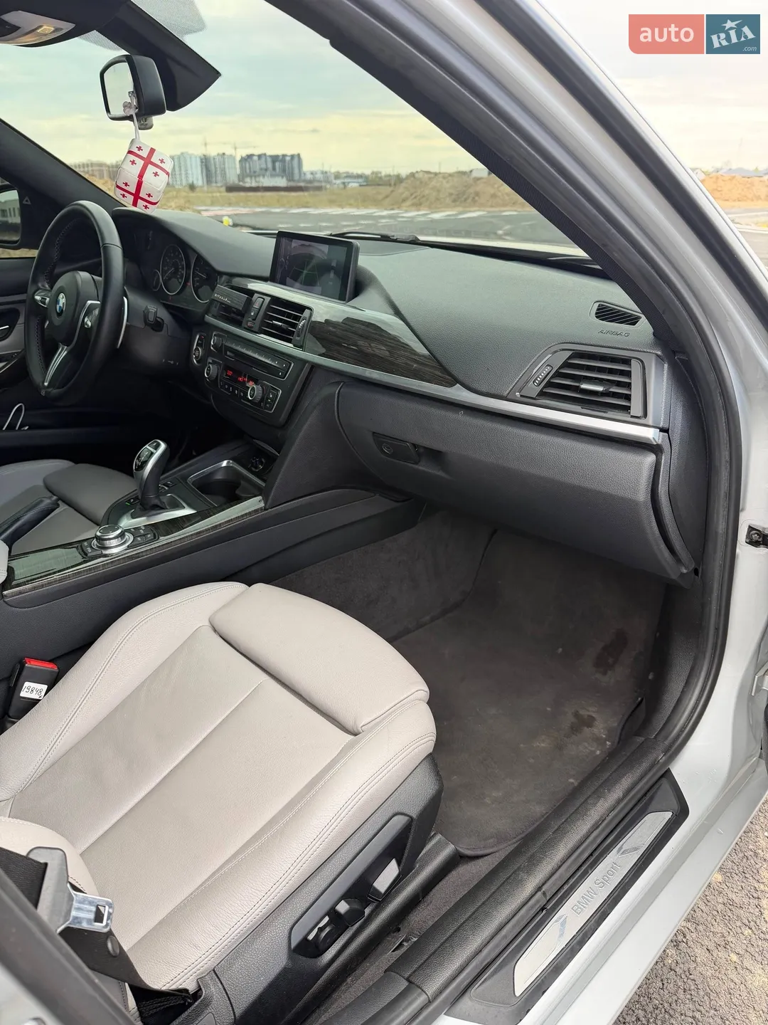 2012 BMW 3er - мініатюра 18