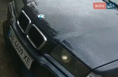 Седан BMW 3 Series 1996 в Новій Водолагі
