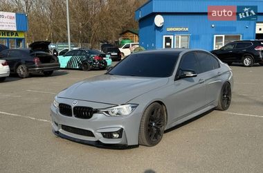 Седан BMW 3 Series 2017 в Киеве
