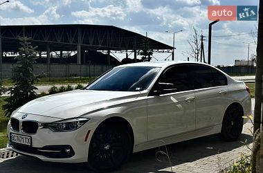 Седан BMW 3 Series 2015 в Городке