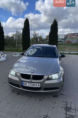Седан BMW 3 Series 2007 в Дубно