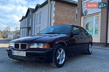 Седан BMW 3 Series 1992 в Збаражі