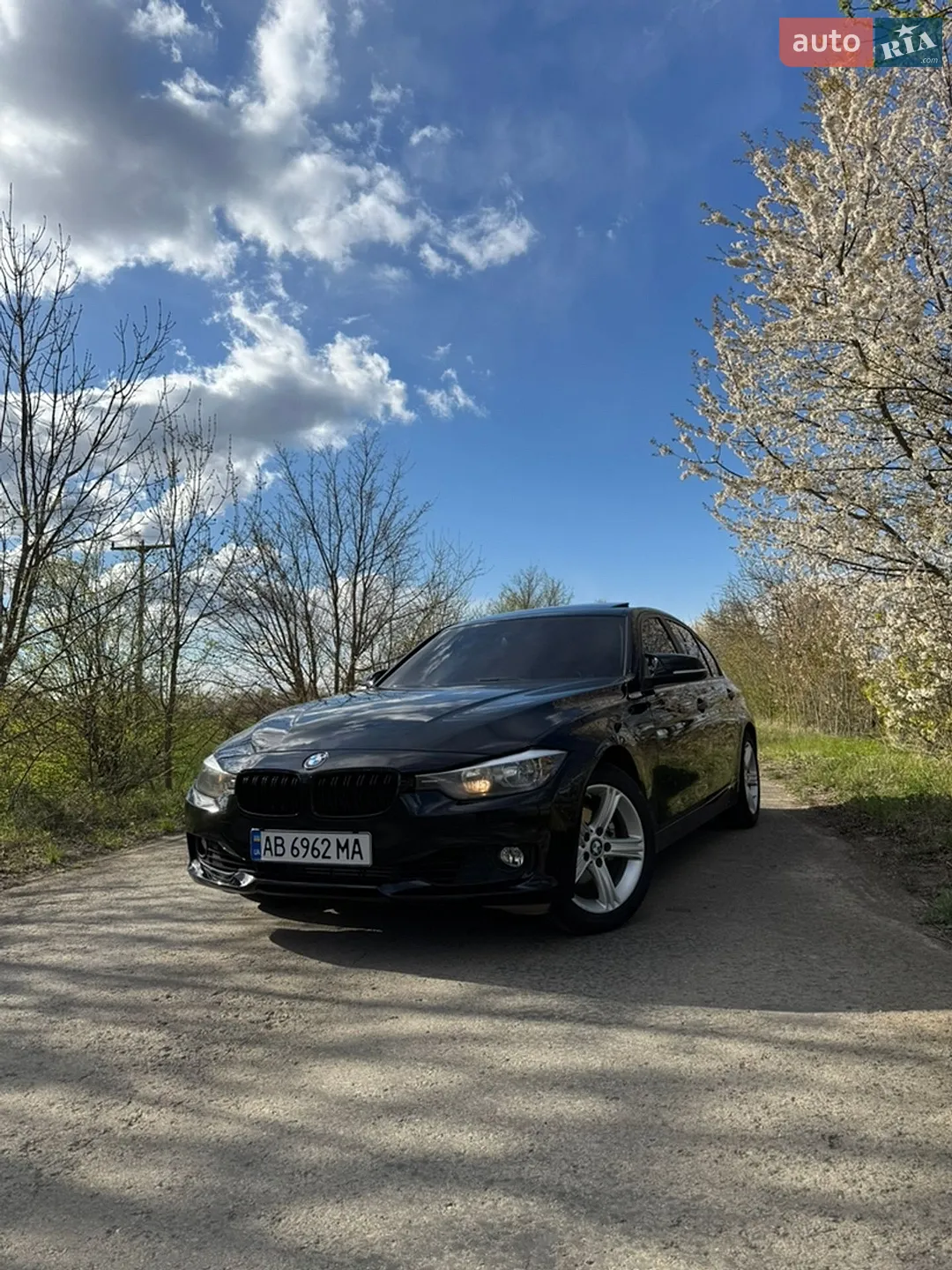 BMW 3 Series 2013 VIN WBA3B5C51EP539816 фото оголошення 4 з 19