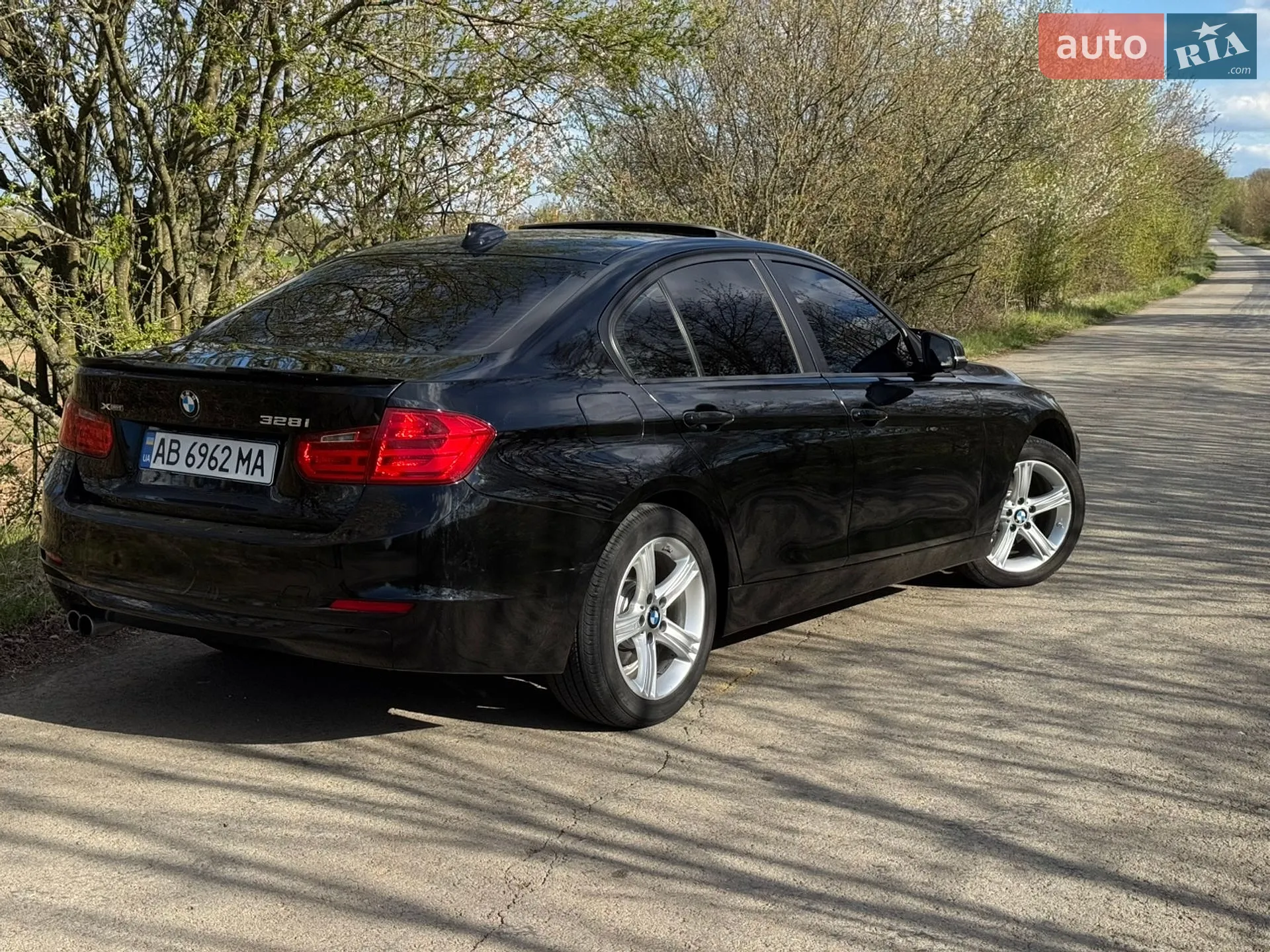 BMW 3 Series 2013 VIN WBA3B5C51EP539816 фото оголошення 5 з 19