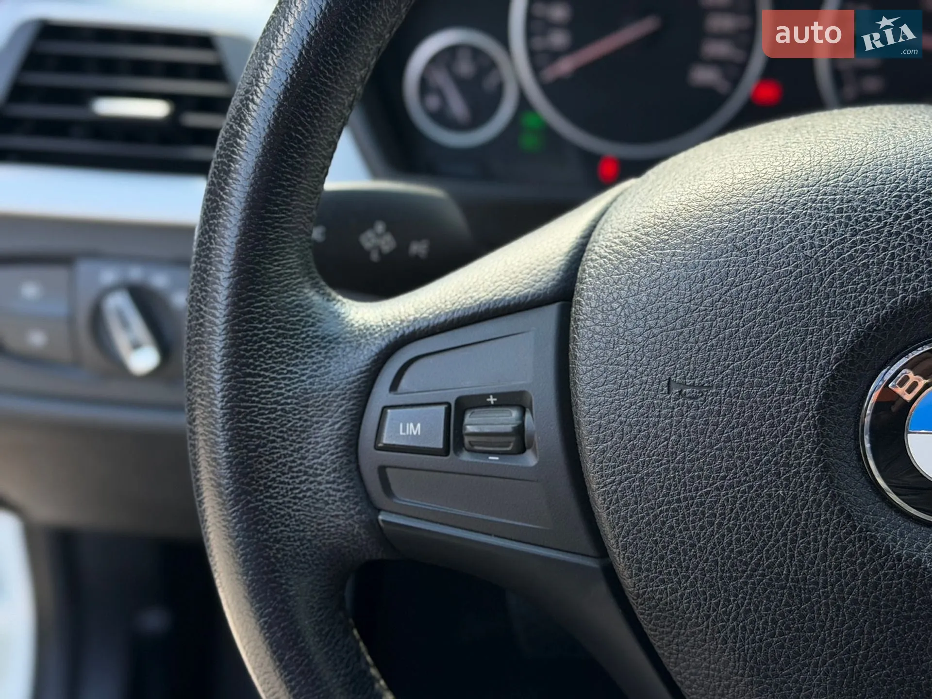 2012 BMW 3er - мініатюра 29