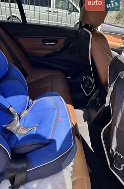 Седан BMW 3 Series 2012 в Жовкве