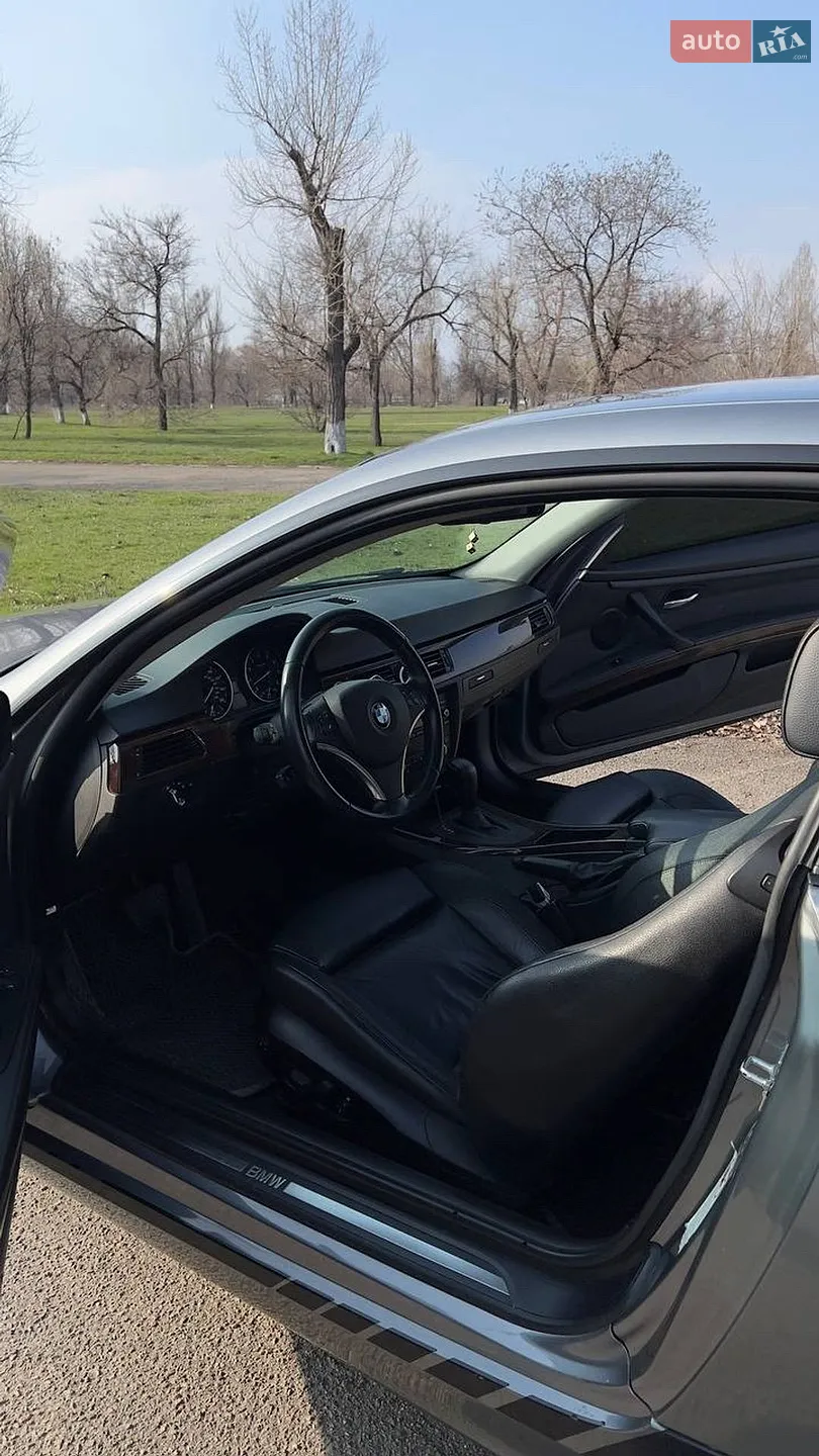 2010 BMW 3er - мініатюра 10