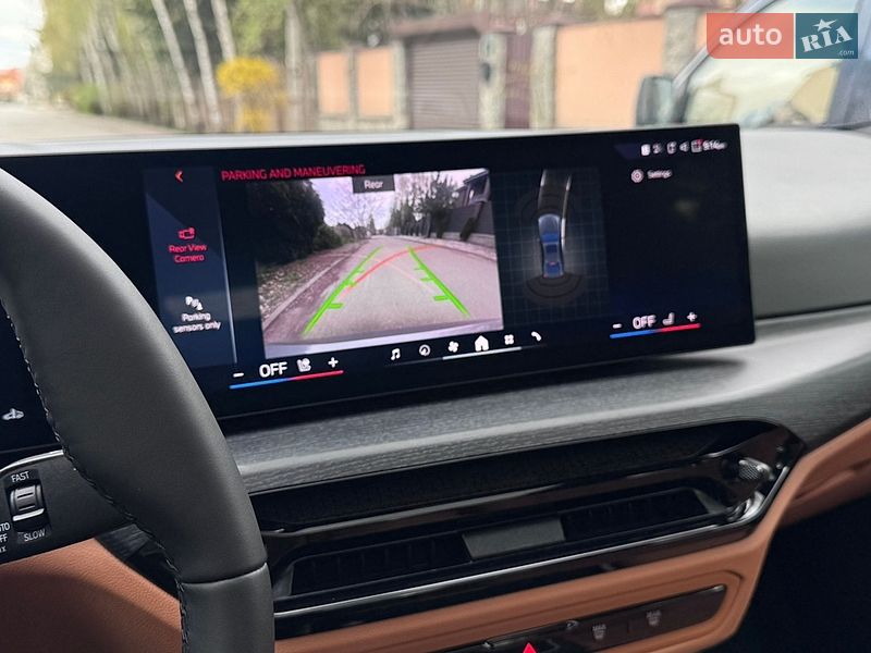 Седан BMW 3 Series 2025 в Киеве