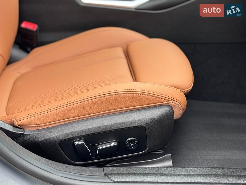Седан BMW 3 Series 2025 в Киеве