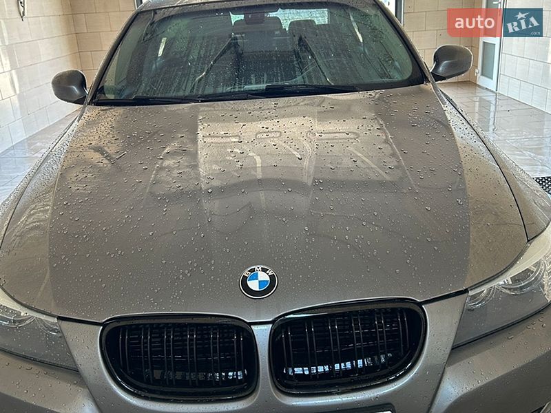 Седан BMW 3 Series 2010 в Вінниці