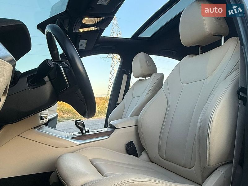 Седан BMW 3 Series 2019 в Трускавце