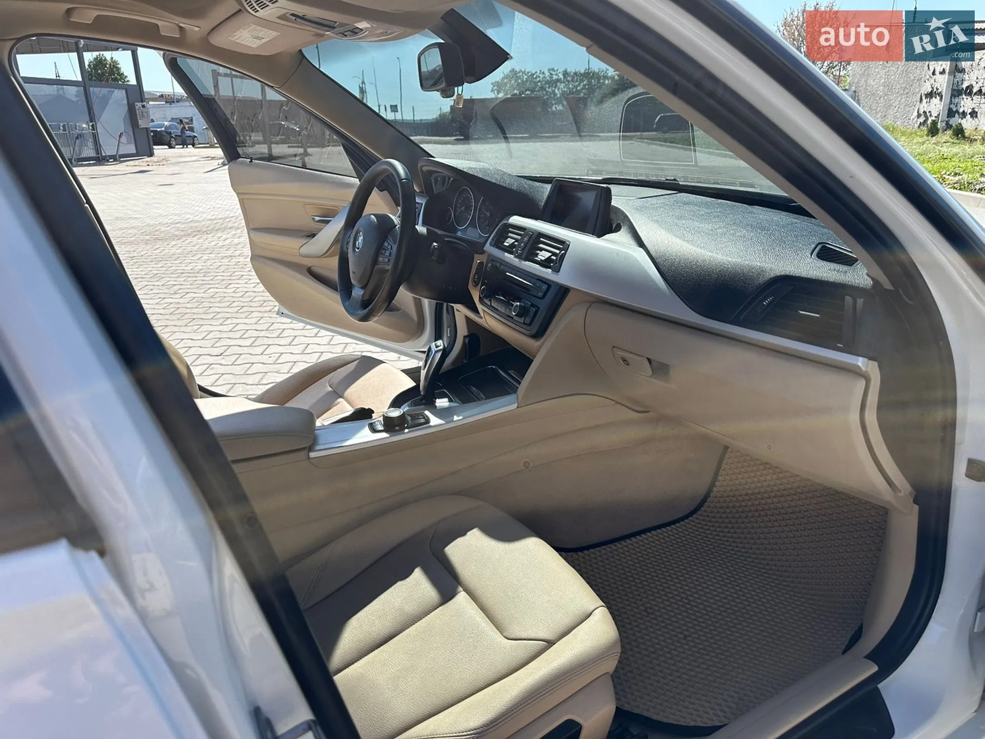 2012 BMW 3er - мініатюра 10