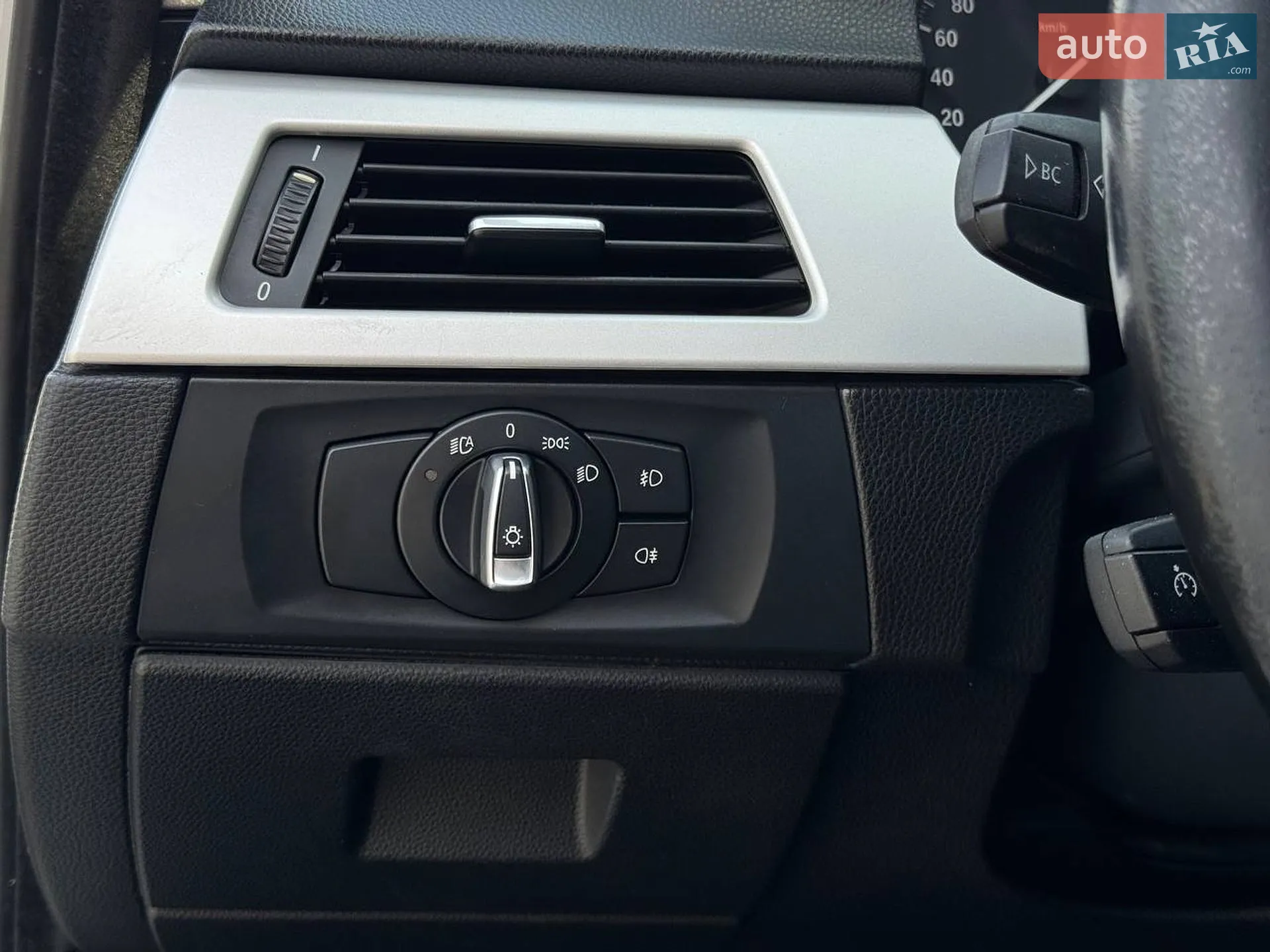 2010 BMW 3er - мініатюра 23