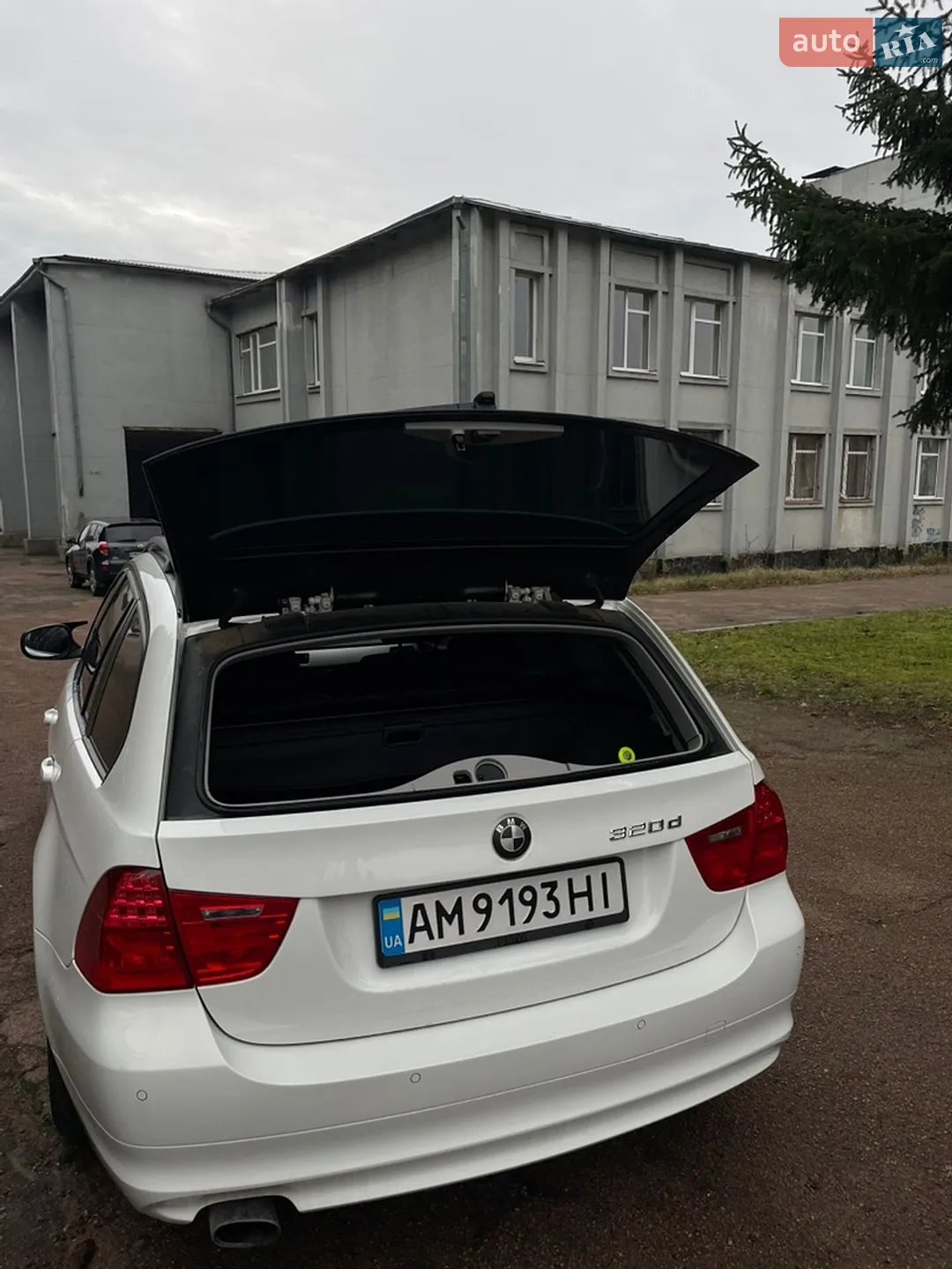 2010 BMW 3er - мініатюра 21