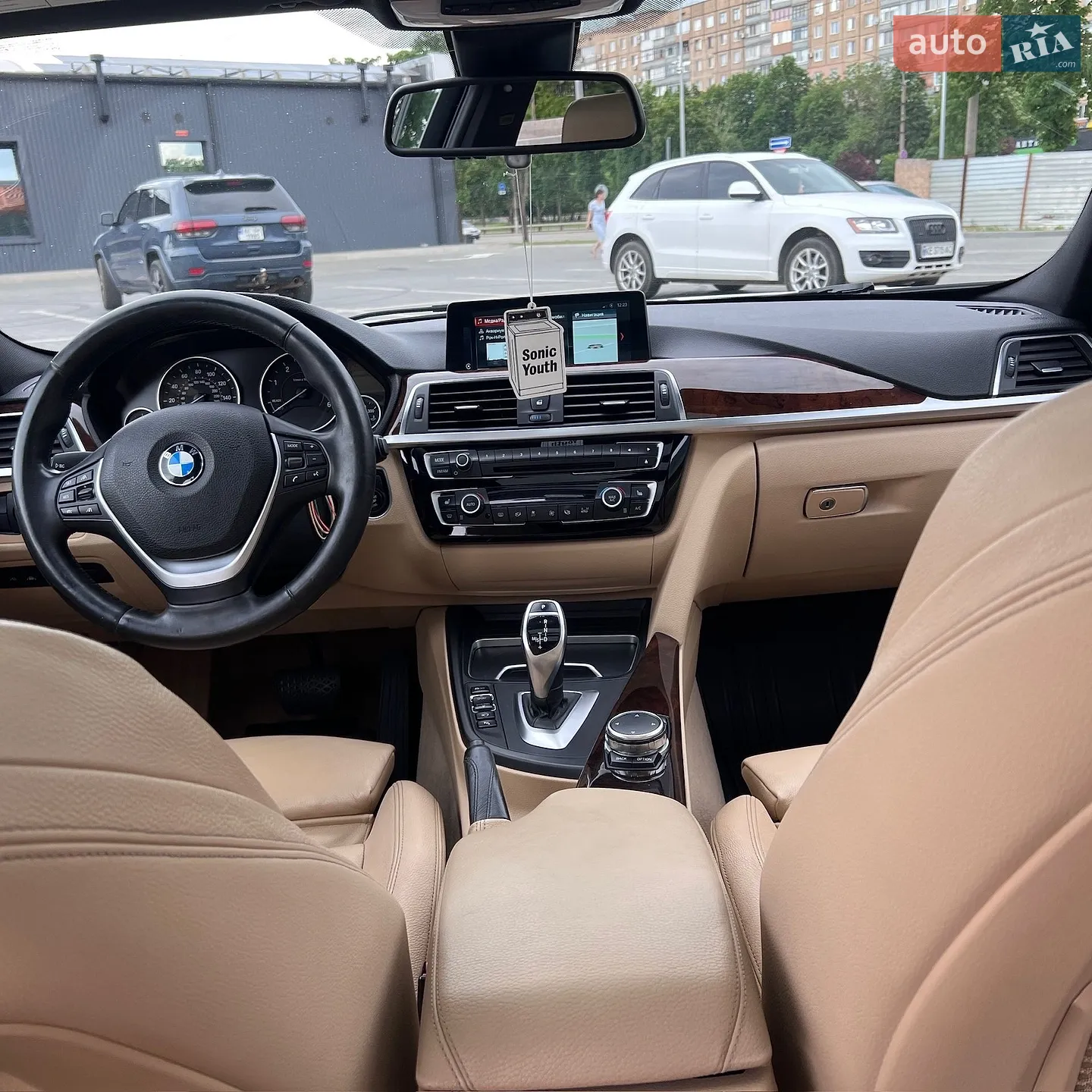 BMW 3 Series 2016 VIN WBA8J1C59GK710989 фото оголошення 7 з 33