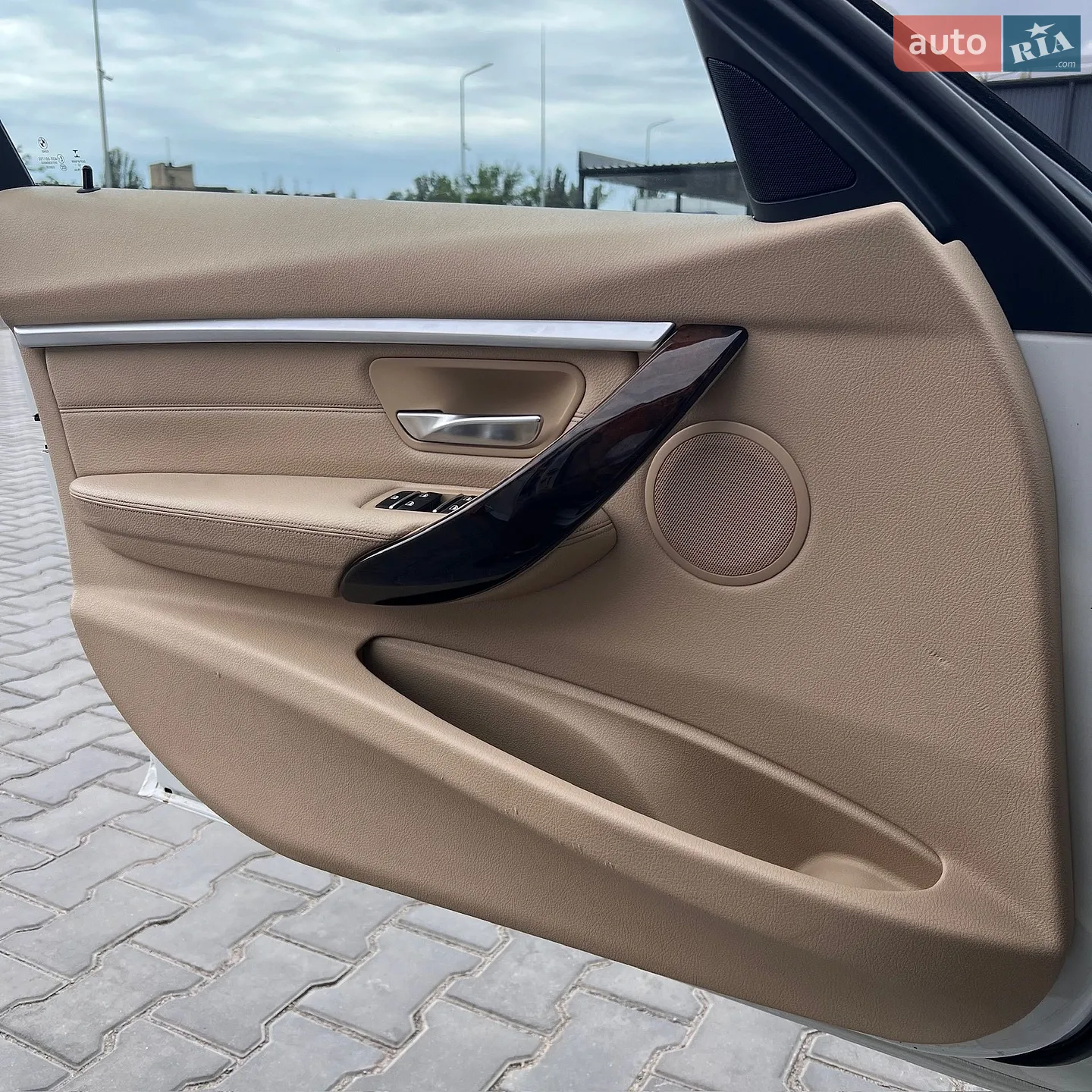BMW 3 Series 2016 VIN WBA8J1C59GK710989 фото оголошення 21 з 33