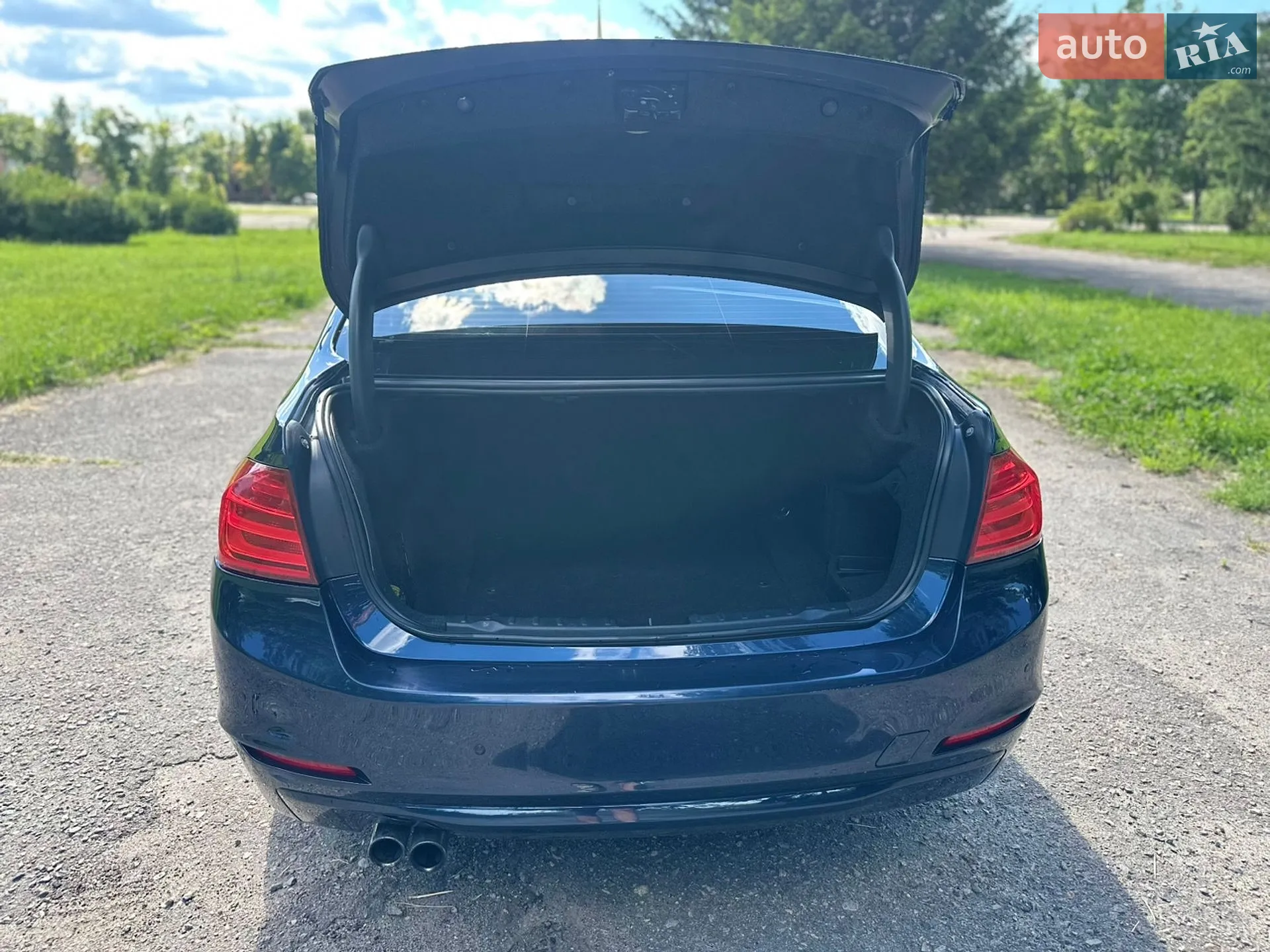 BMW 3 Series 2012 VIN WBA3A5C5XCF341886 фото оголошення 9 з 17