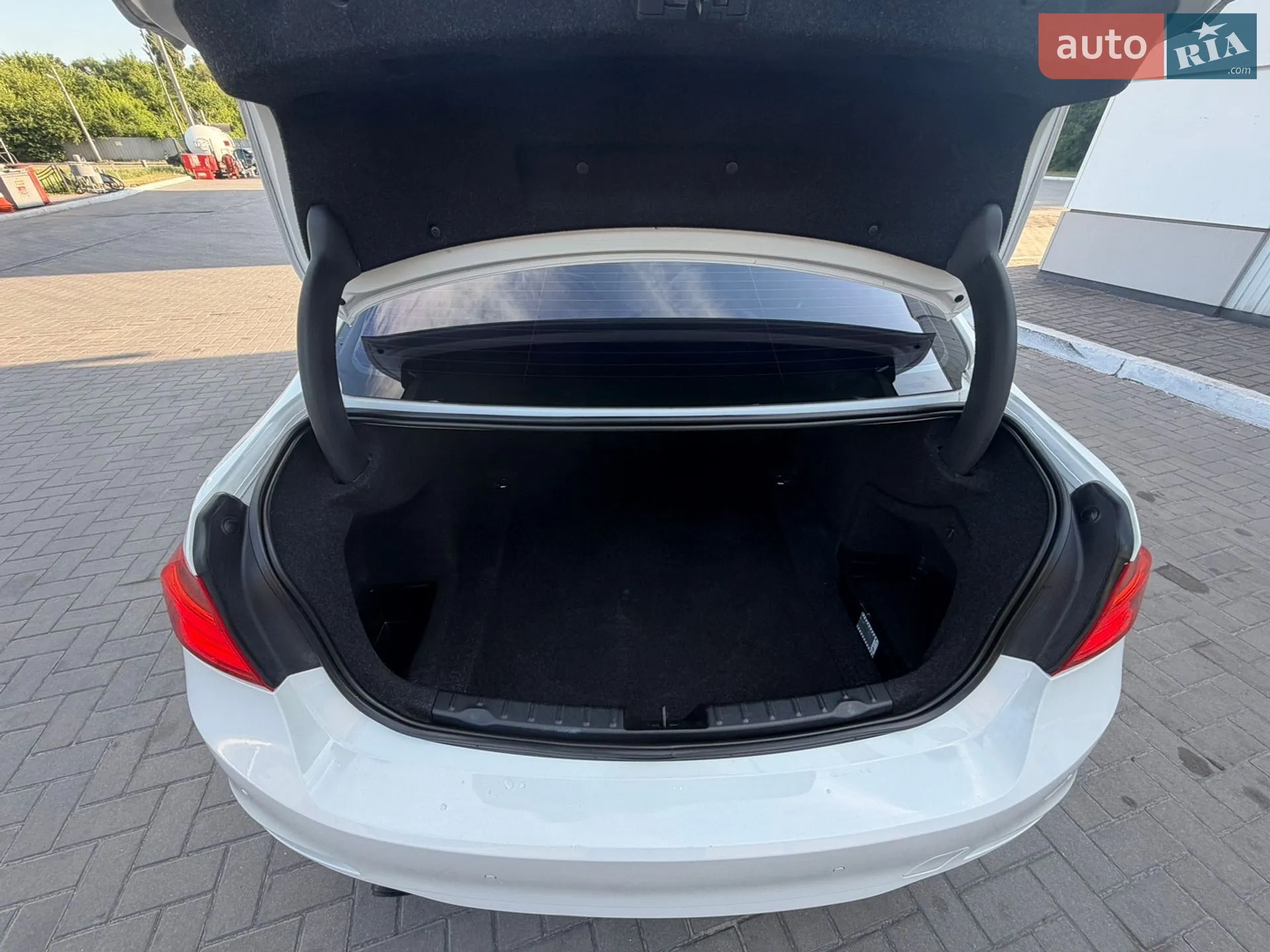 2012 BMW 3er - мініатюра 16