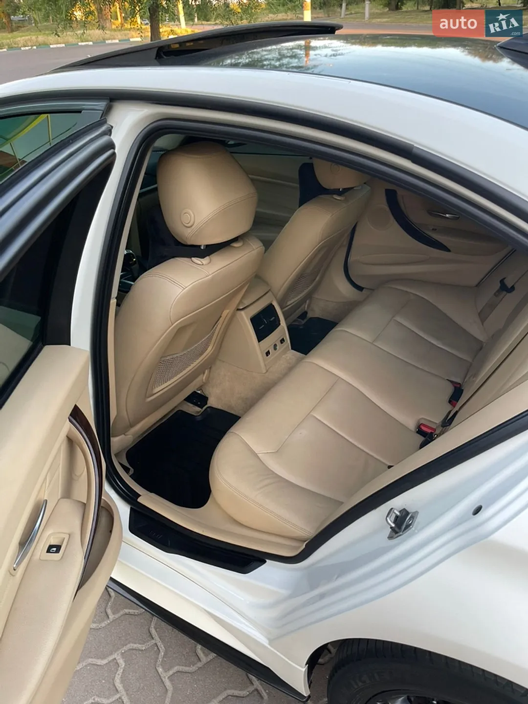 2012 BMW 3er - мініатюра 12