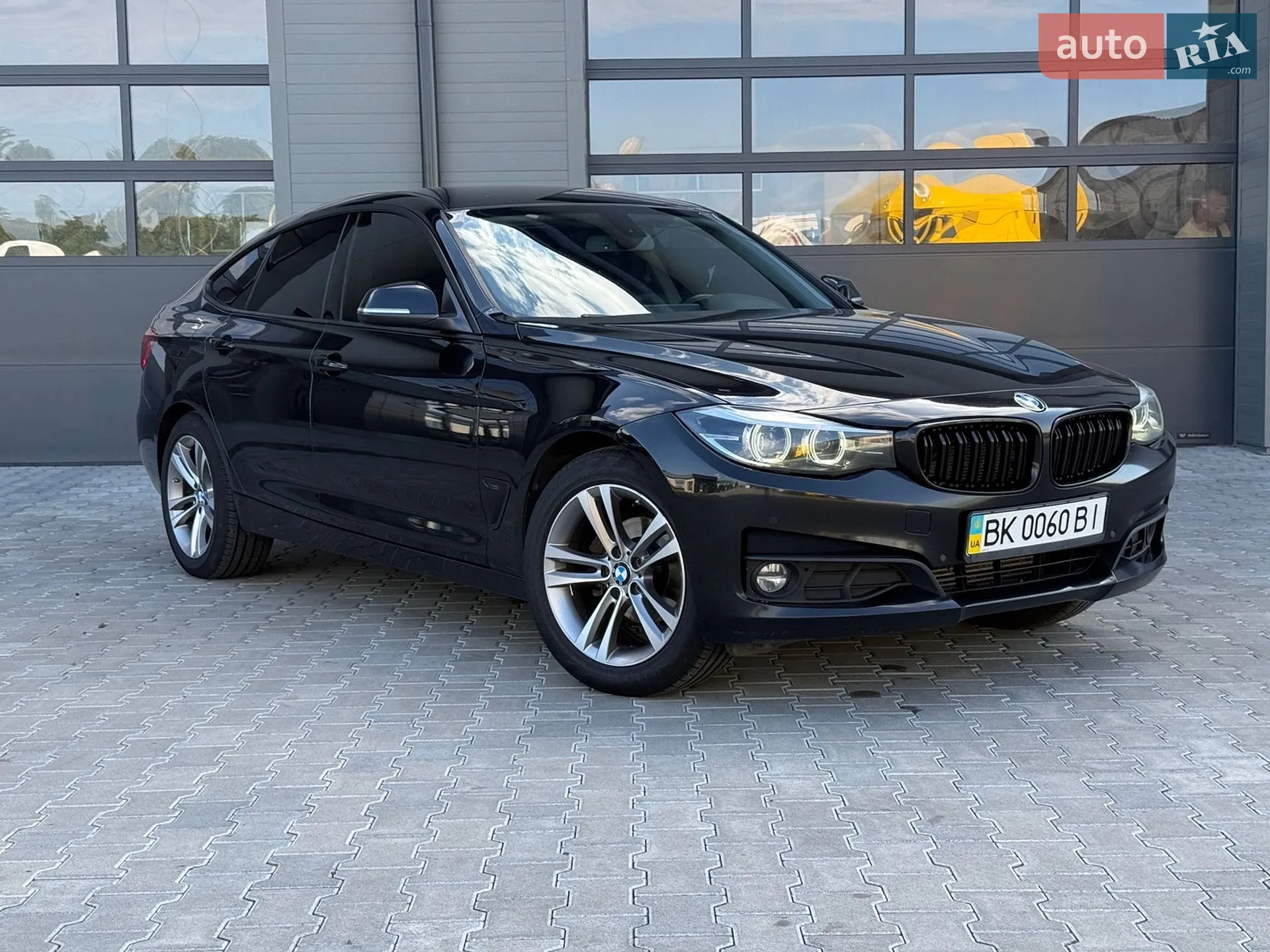 BMW 3 Series 2002 VIN WBAAS71060CJ33170 фото оголошення 5 з 17