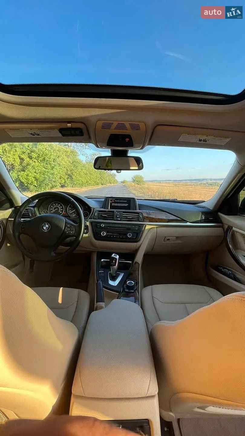 2012 BMW 3er - мініатюра 12