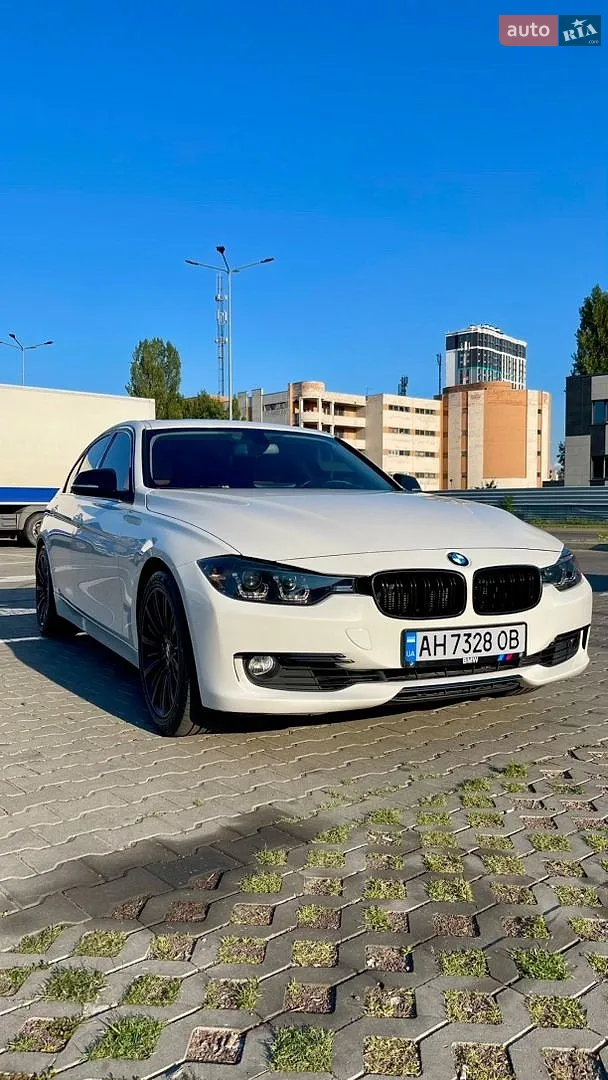 2013 BMW 3er - мініатюра 2