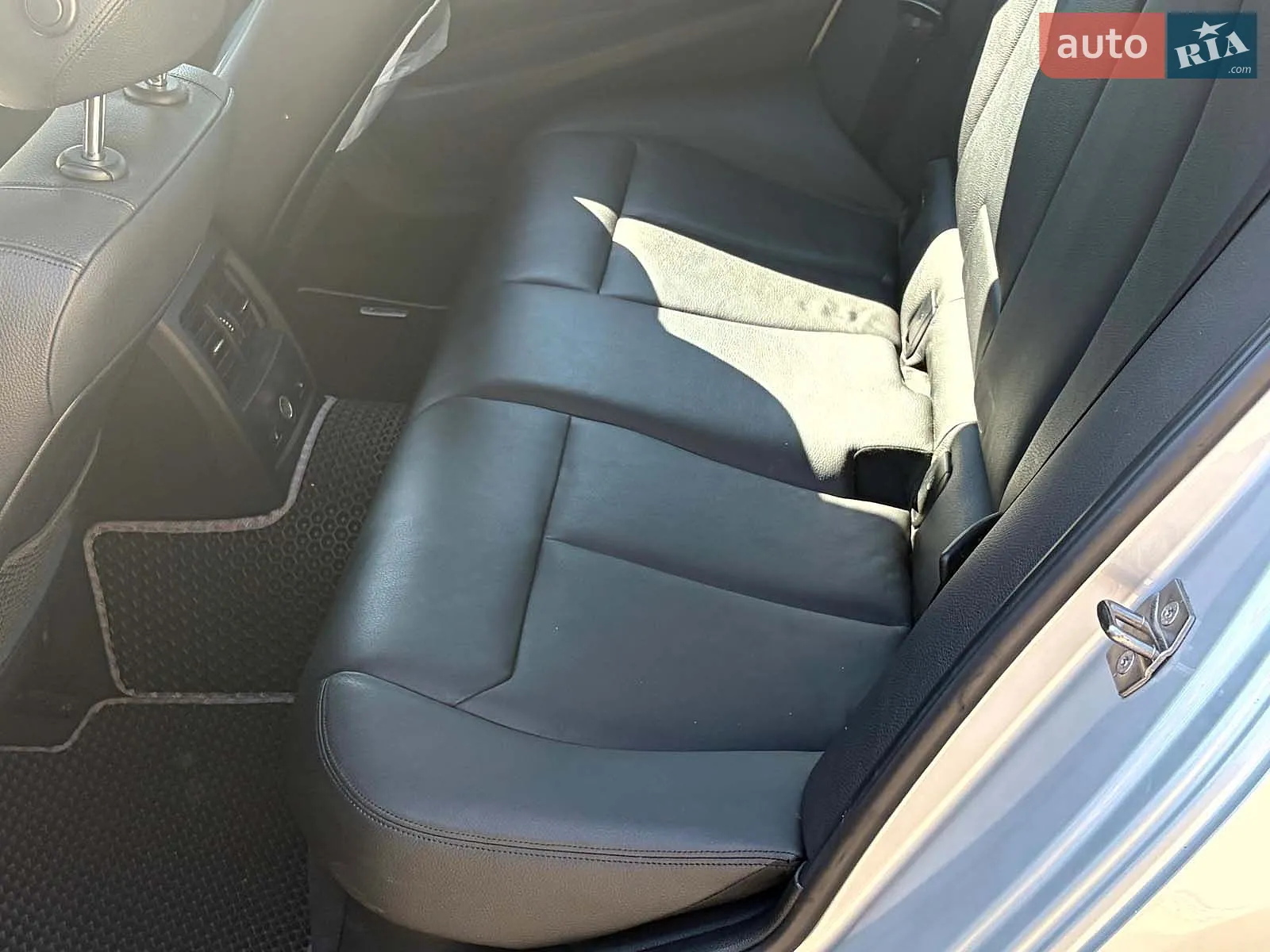 2012 BMW 3er - мініатюра 28