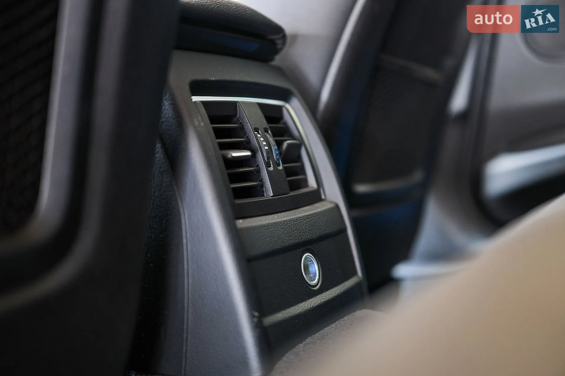 2016 BMW 3er - мініатюра 31