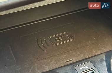 Седан BMW 3 Series 2020 в Львове